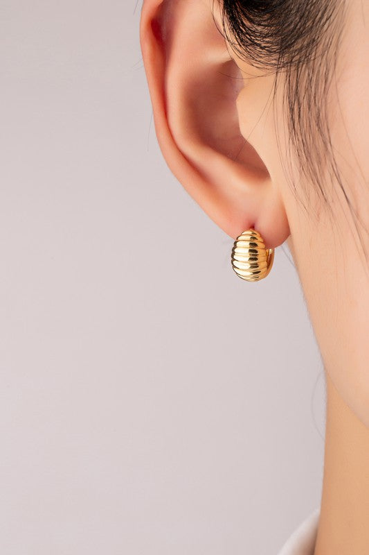 Gold Clam Huggie Earring