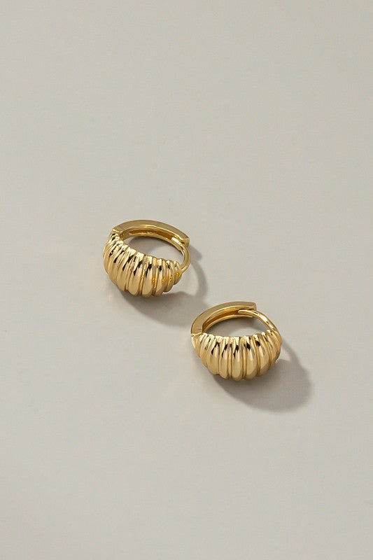 Gold Clam Huggie Earring
